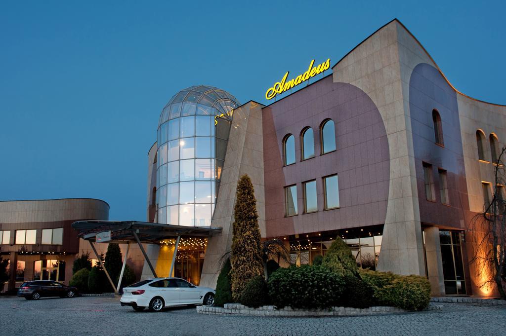 Hotel Amadeus Wodzisław Śląski Exterior foto